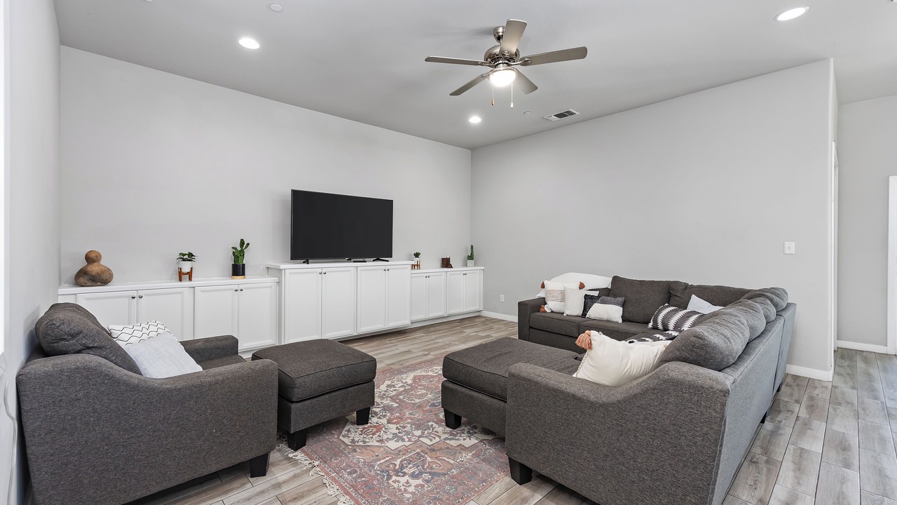 Photo of Livingroom in Pumpkin Center