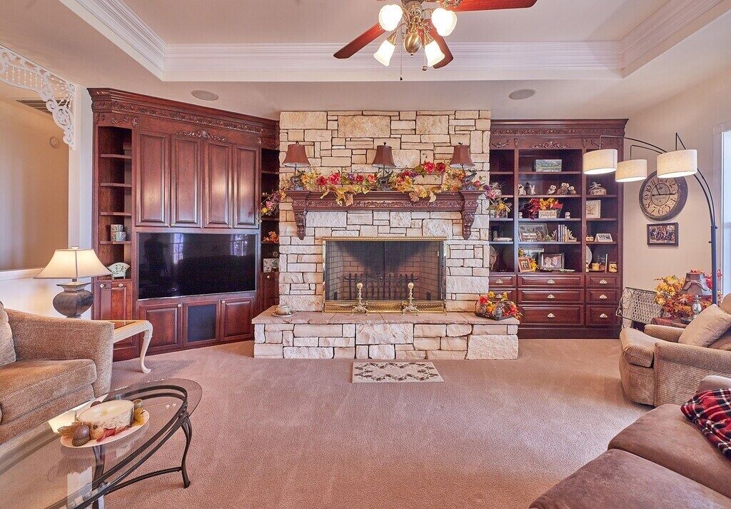 Photo of Livingroom in Phoenix Lake-Cedar Ridge