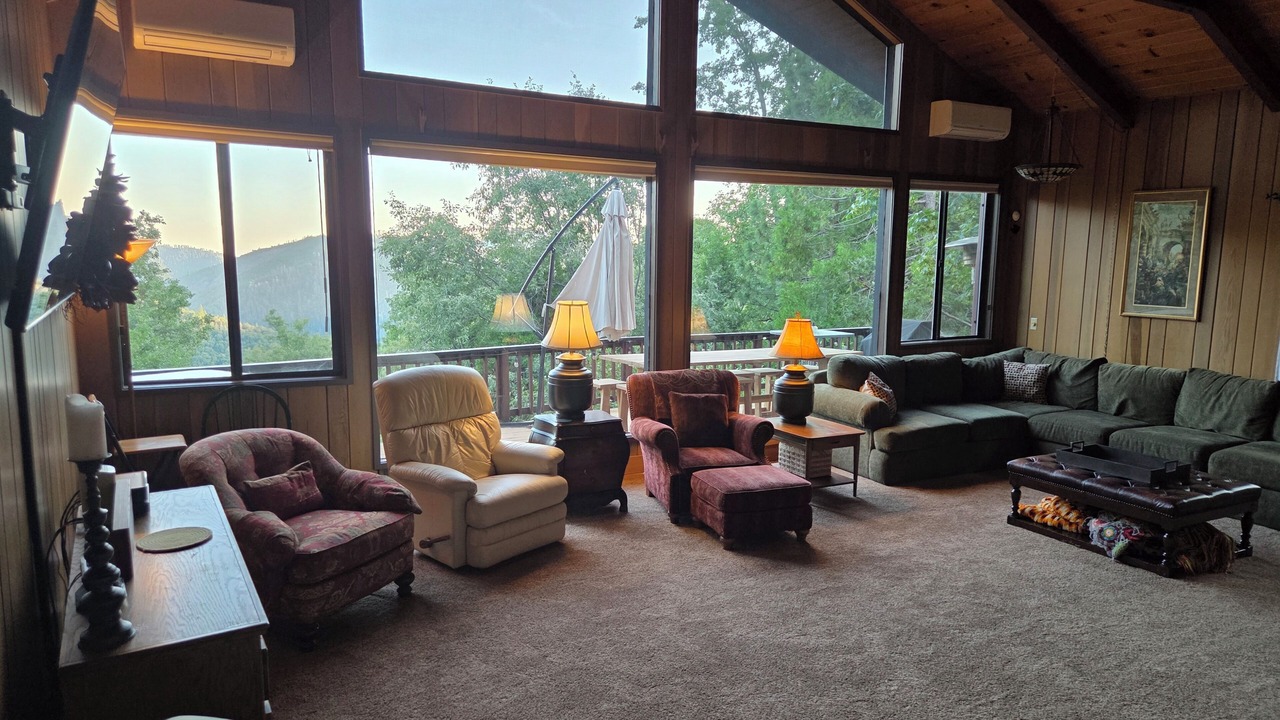 Photo of Livingroom in Mi-Wuk Village