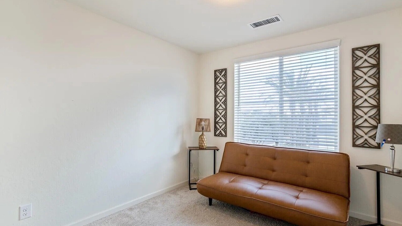 Photo of Livingroom in Raisin
