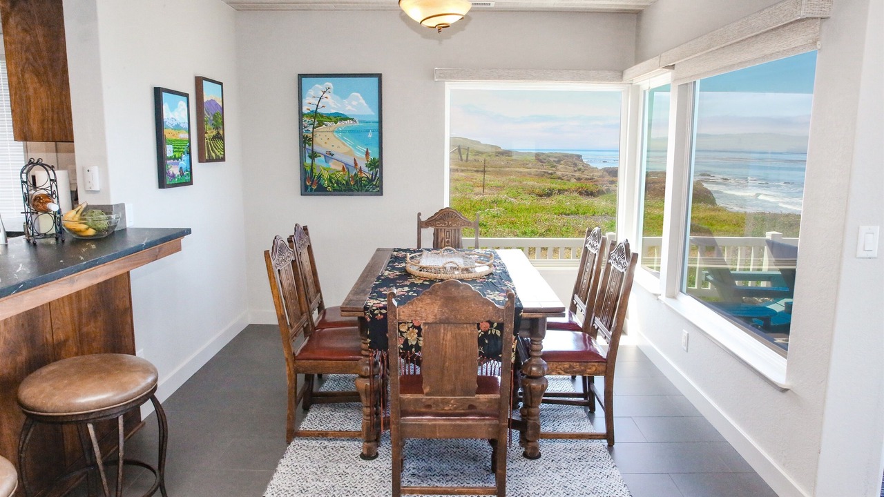 Photo of Bedroom in San Simeon