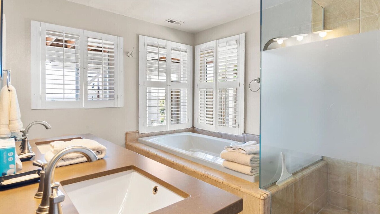 Photo of Bathroom in Park Hill