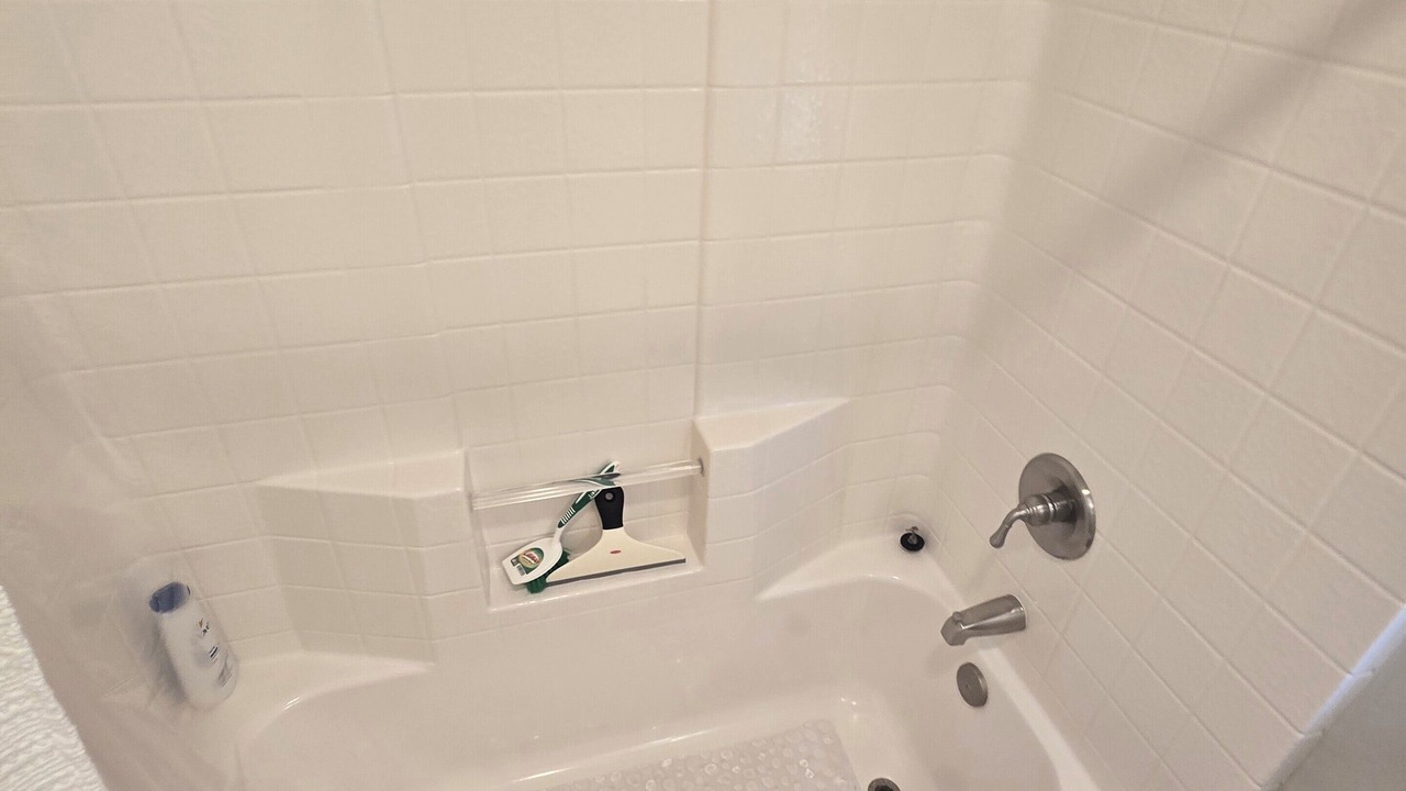 Photo of Bathroom in Hanford