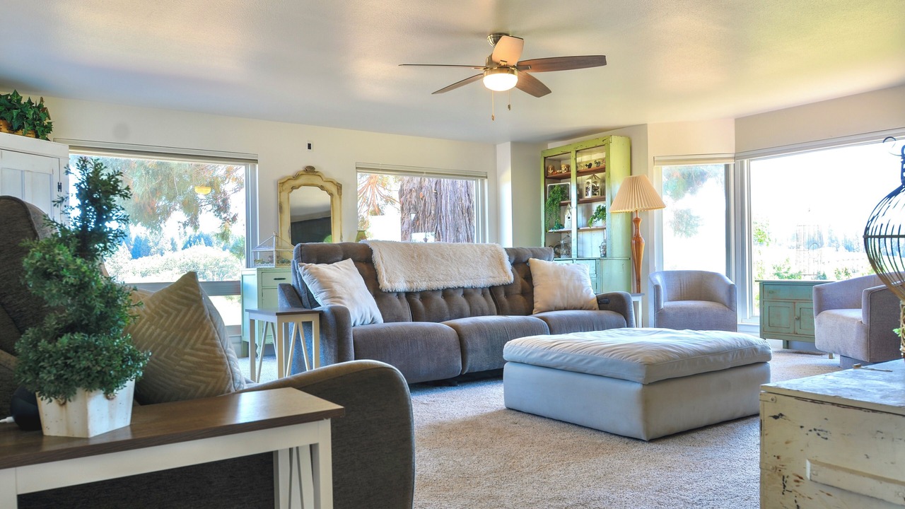 Photo of Livingroom in Apple Hill