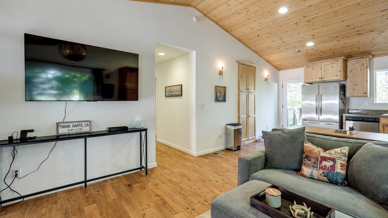 Photo of Livingroom in Twain Harte