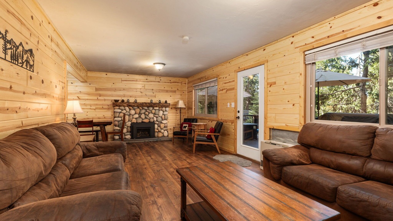 Photo of Livingroom in Sierra Cedars