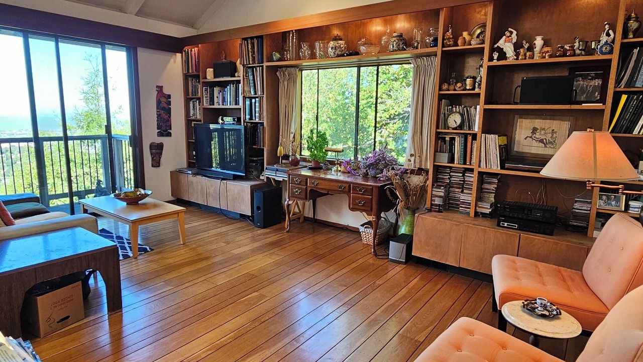 Photo of Livingroom in Picnic Valley