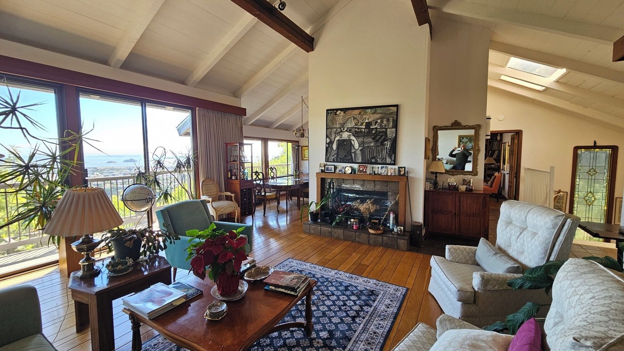 Photo of Livingroom in Picnic Valley
