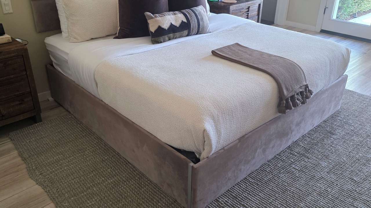 Photo of Bedroom in Raisin