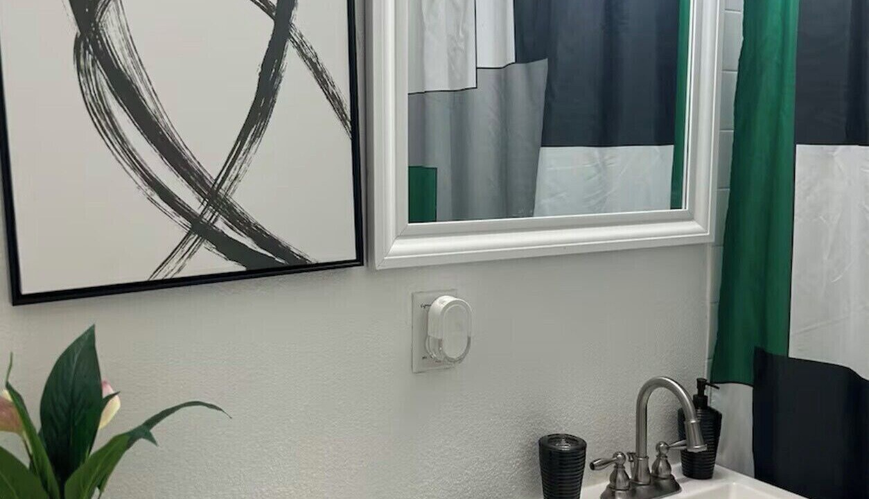 Photo of Bathroom in Parkway-South Sacramento