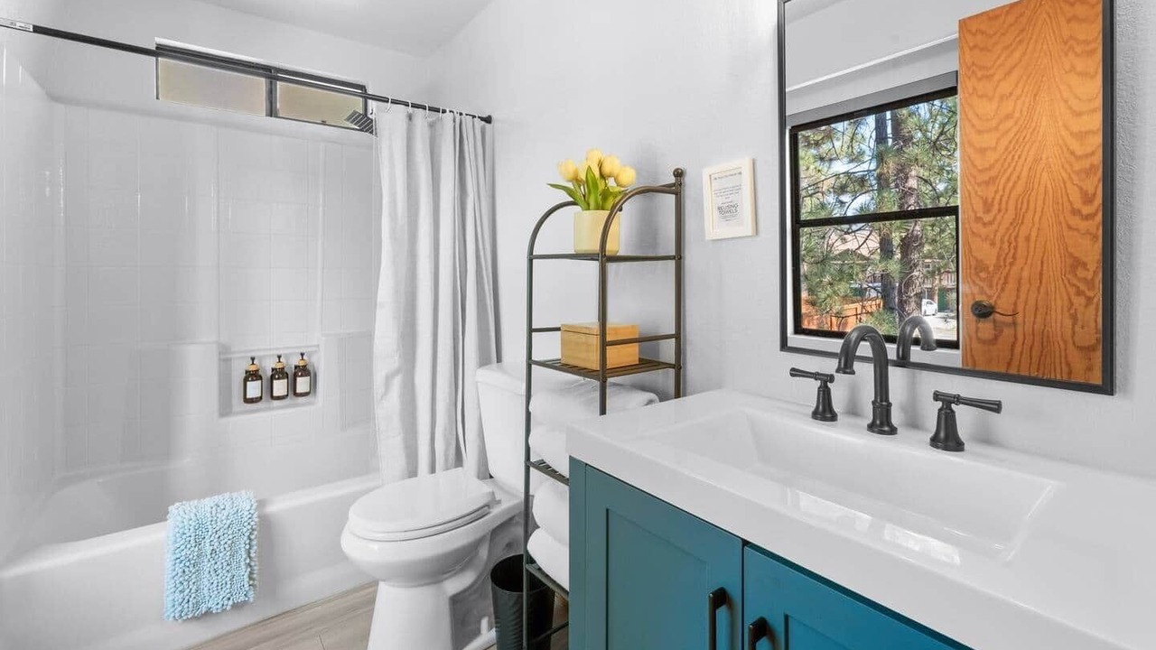 Photo of Bathroom in Summit Estates