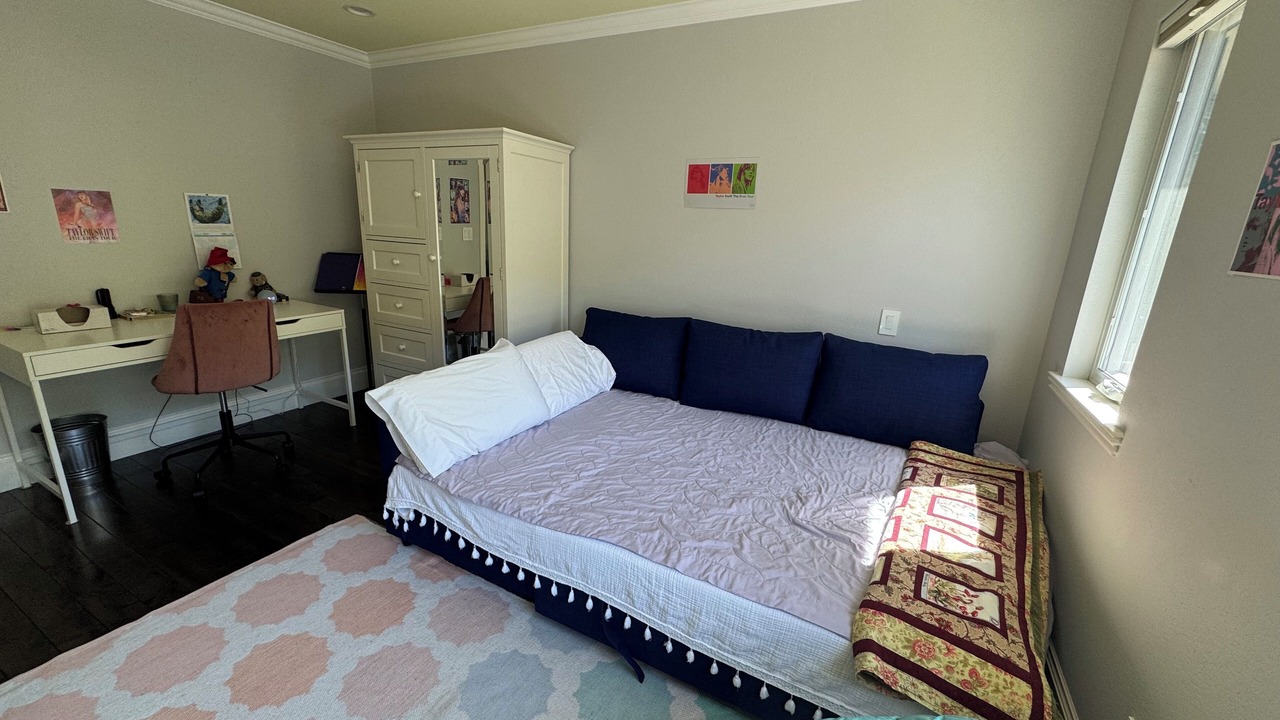 Photo of Bedroom in Lucas Valley-Marinwood