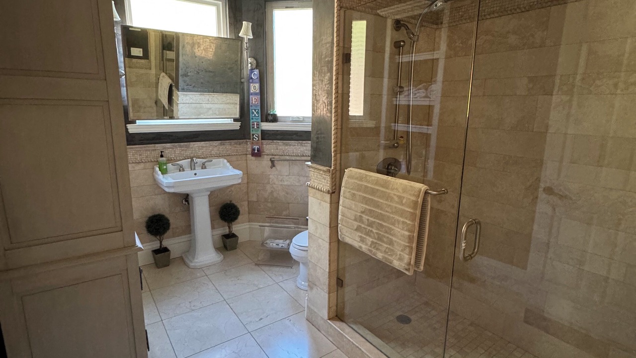 Photo of Bathroom in Lucas Valley-Marinwood