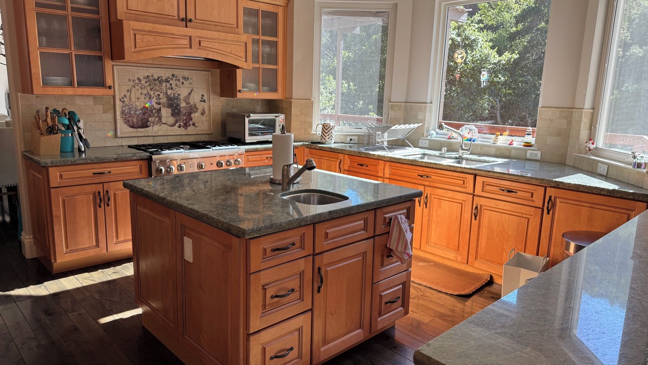 Photo of Kitchen in Lucas Valley-Marinwood