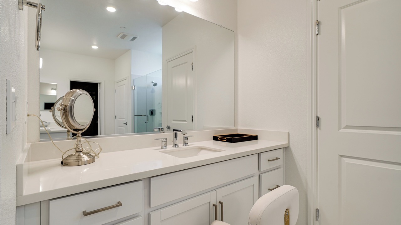Photo of Bathroom in Peters