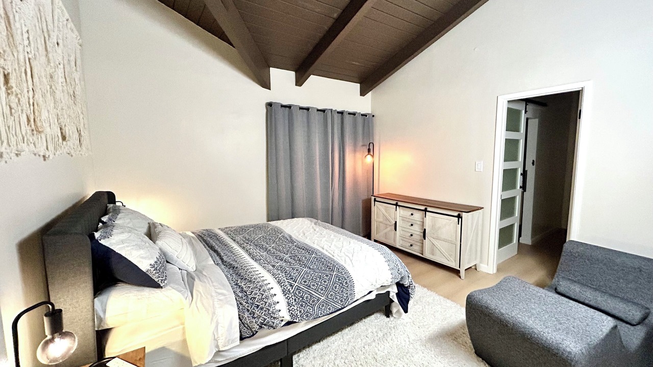 Photo of Bedroom in Albany