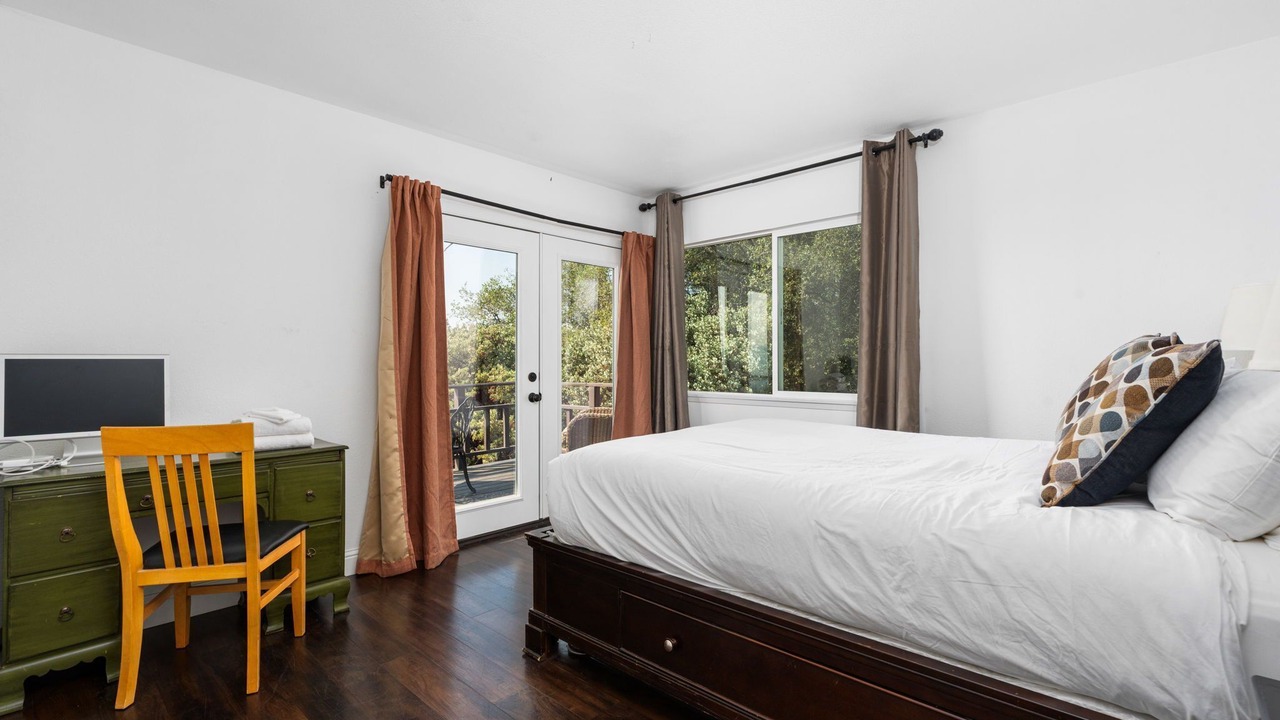 Photo of Bedroom in North Fork