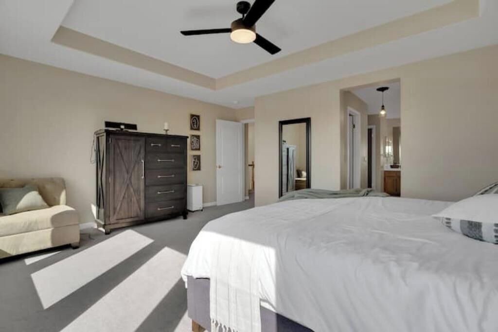 Photo of Bedroom in San Leandro