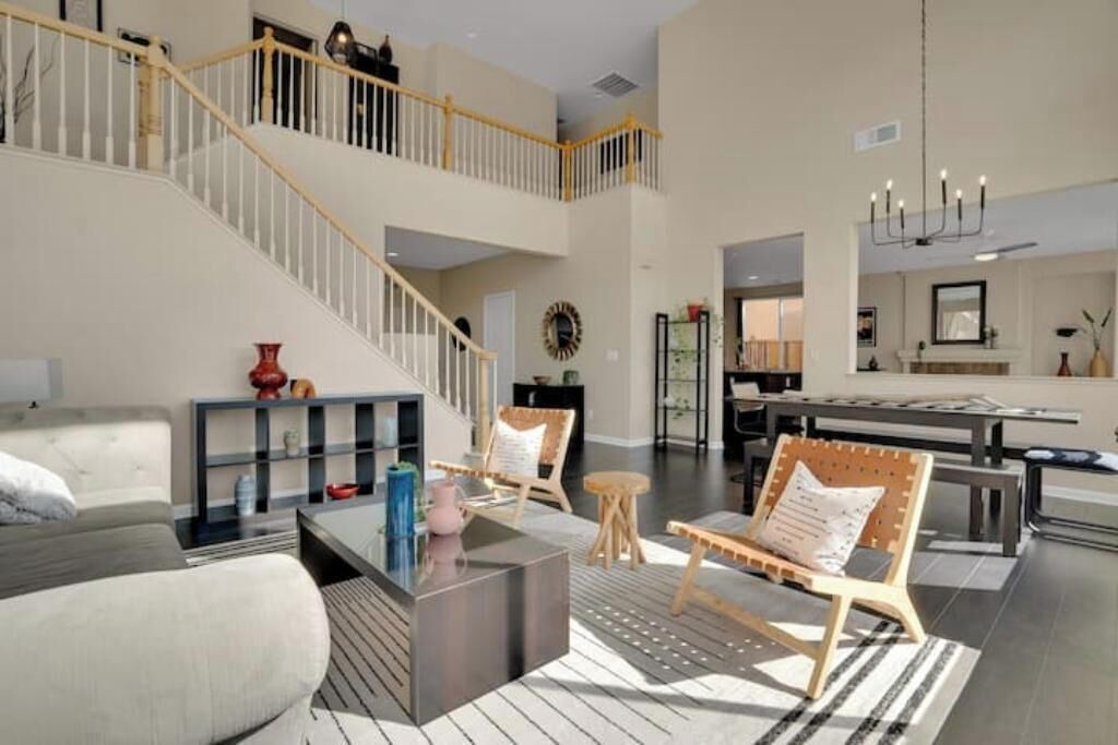 Photo of Livingroom in San Leandro