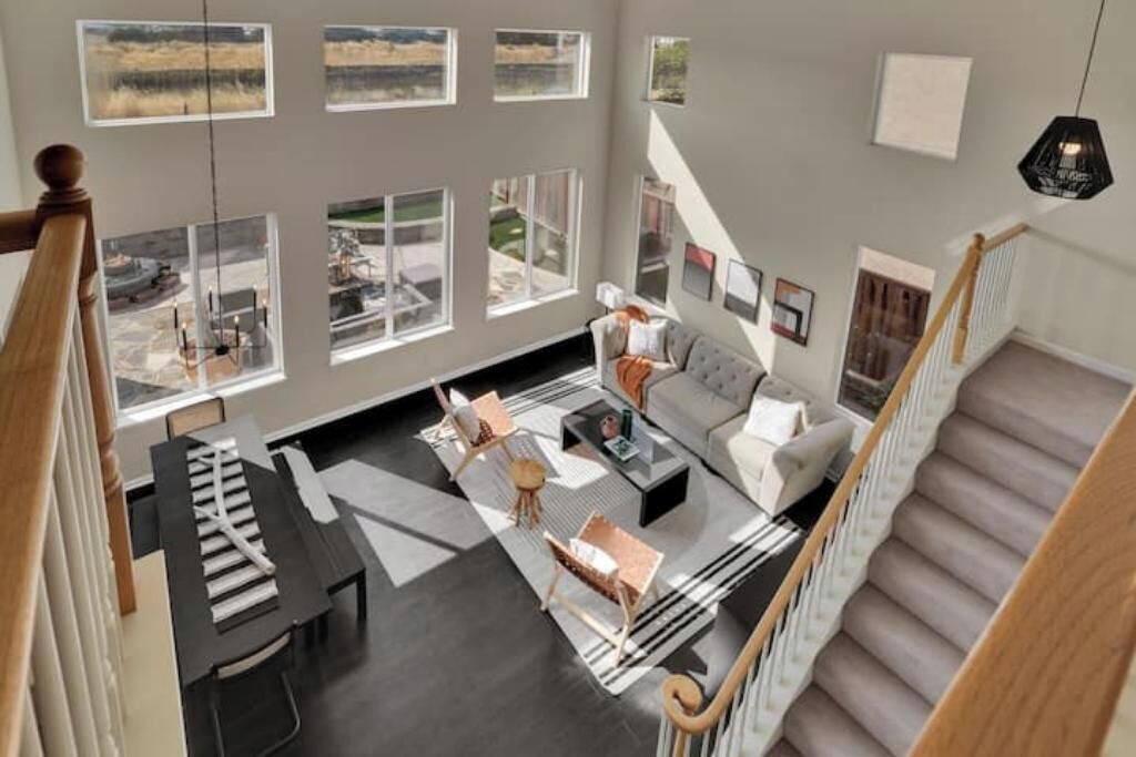 Photo of Livingroom in San Leandro