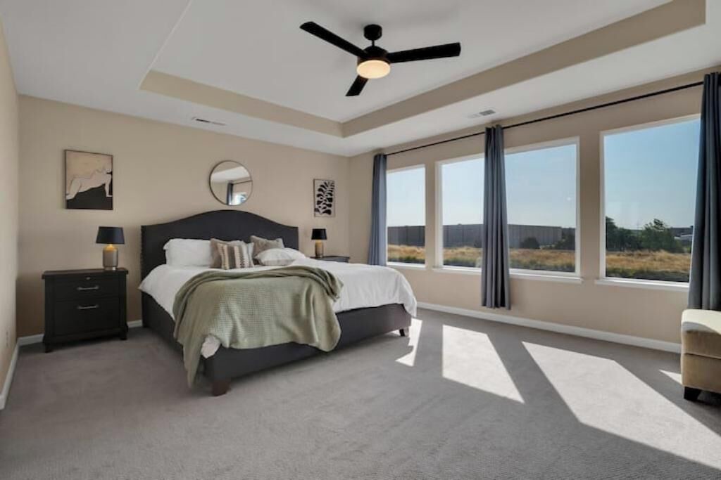 Photo of Bedroom in San Leandro