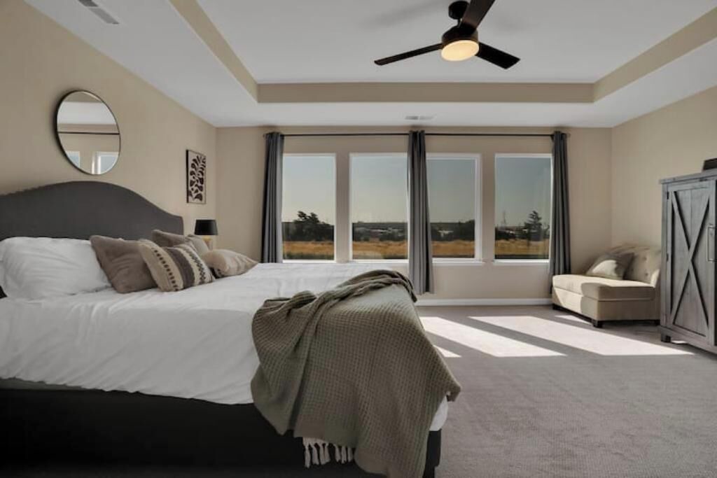 Photo of Bedroom in San Leandro