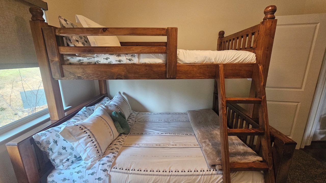 Photo of Bedroom in Glencoe