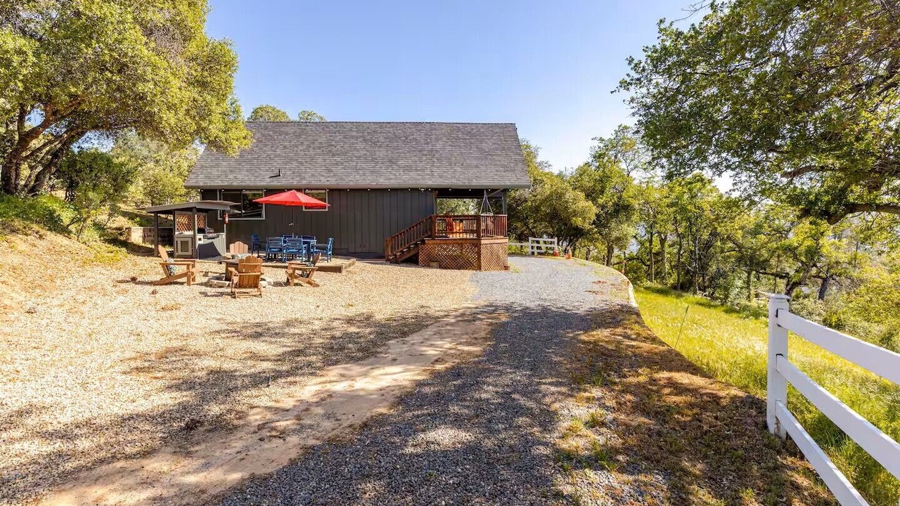 Photo of Outdoor in Oakhurst