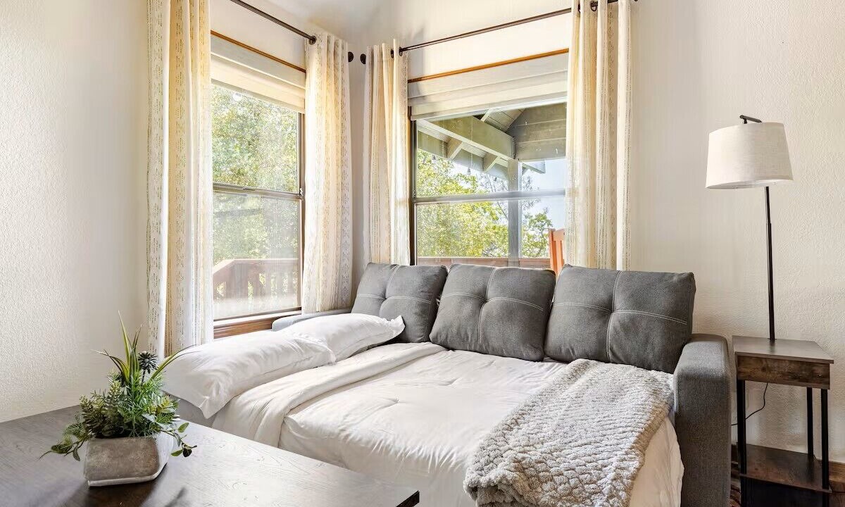 Photo of Bedroom in Oakhurst