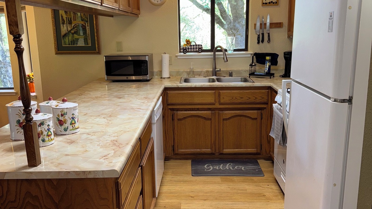 Photo of Kitchen in Groveland