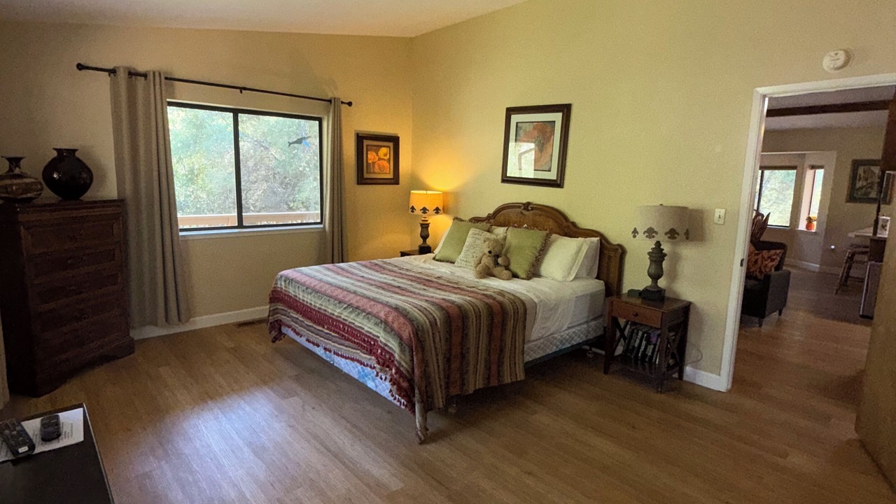 Photo of Bedroom in Groveland