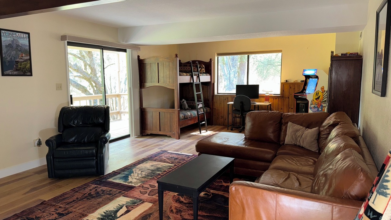 Photo of Livingroom in Groveland