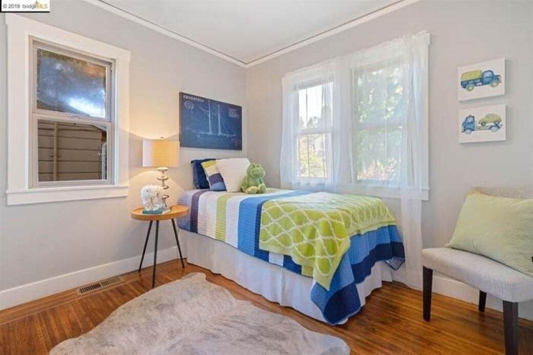Photo of Bedroom in Oakland
