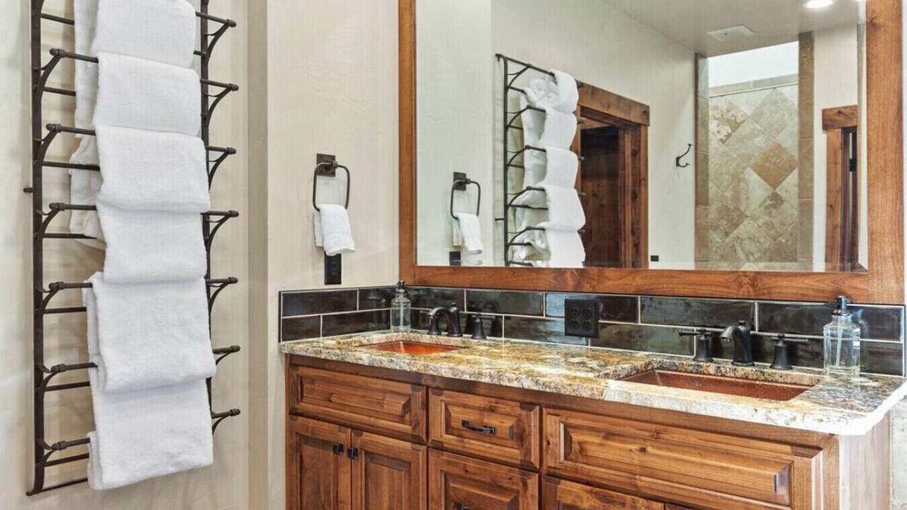 Photo of Bathroom in Midtown