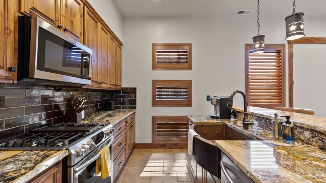 Photo of Kitchen in Midtown