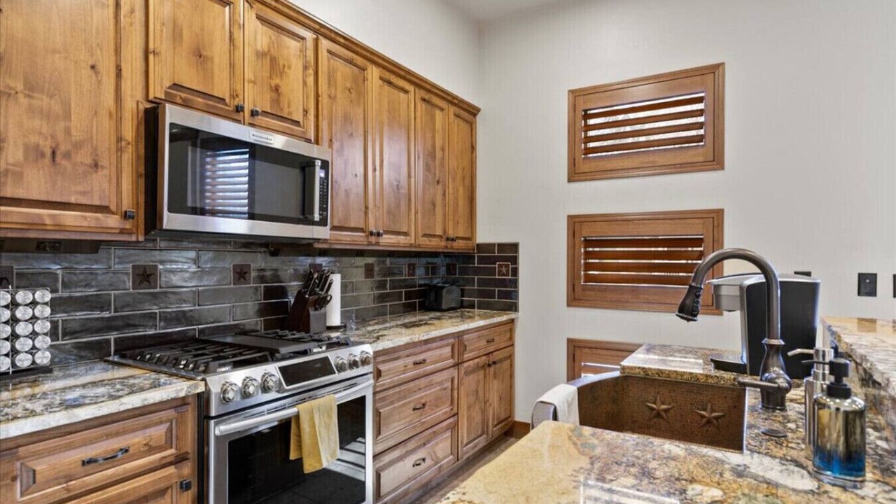 Photo of Kitchen in Midtown