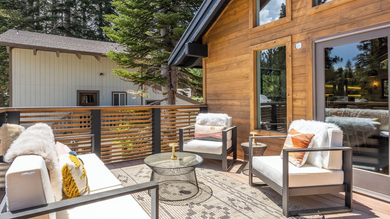 Photo of Patio Balcony in Mammoth Lakes