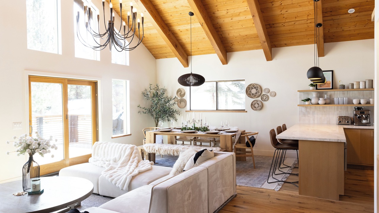 Photo of Livingroom in Mammoth Lakes