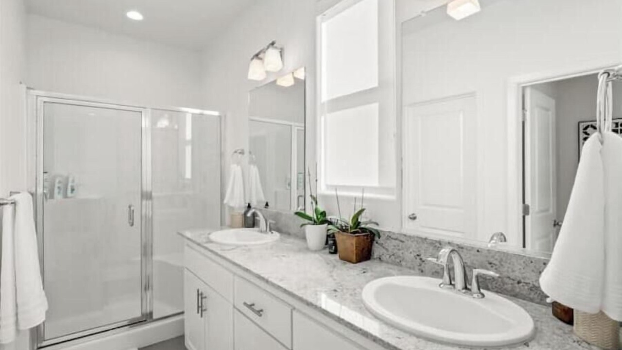 Photo of Bathroom in Madera