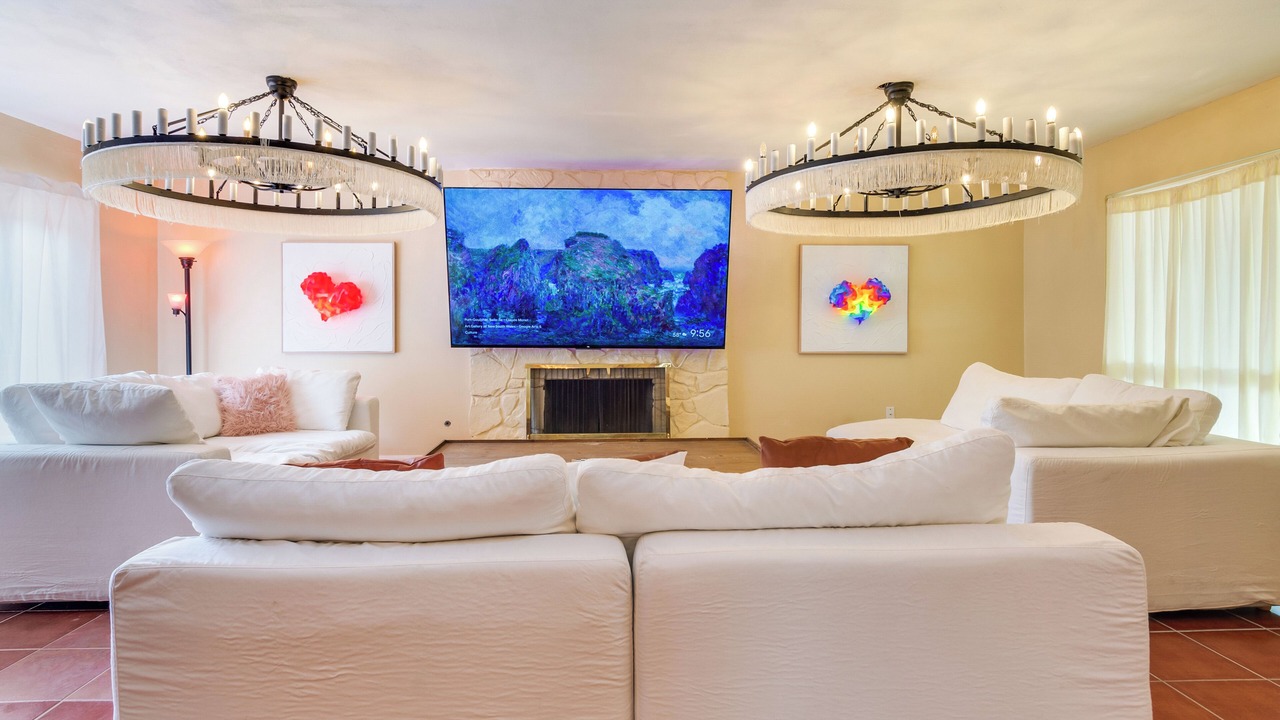 Photo of Livingroom in Estates at Canyon Crest