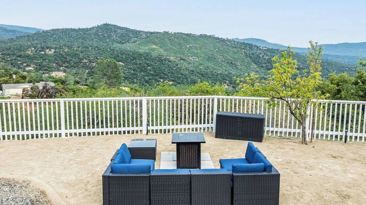 Photo of Outdoor in Oakhurst