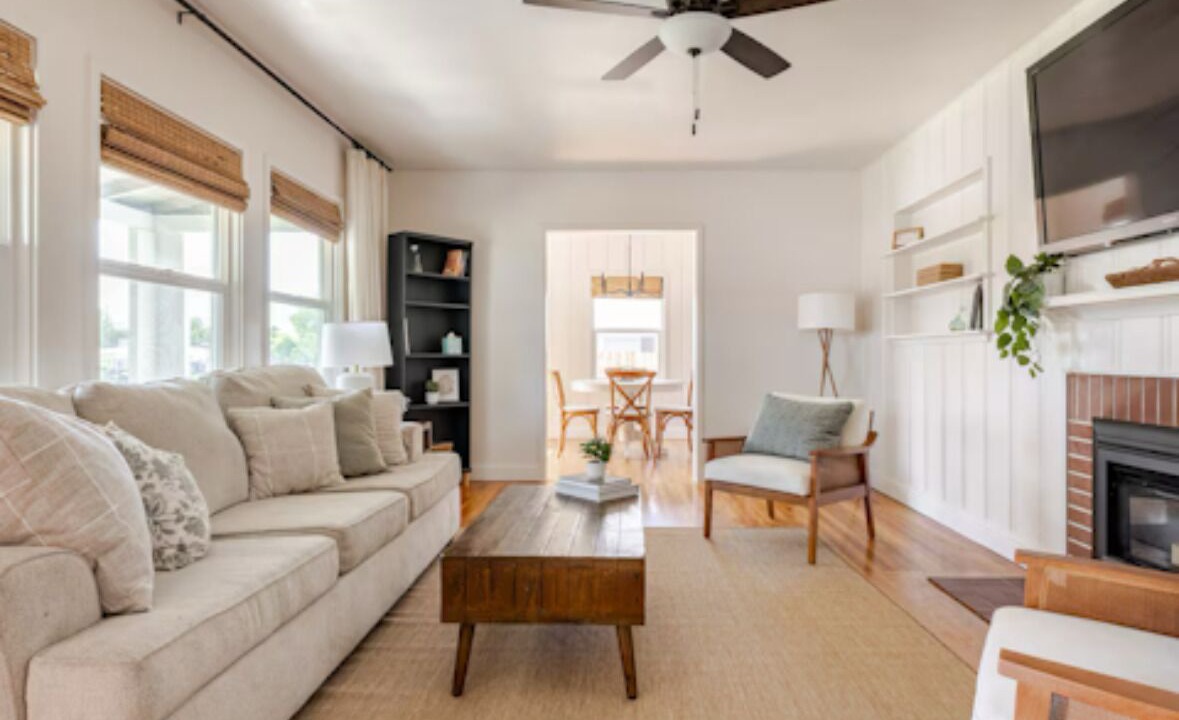 Photo of Livingroom in Bakersfield