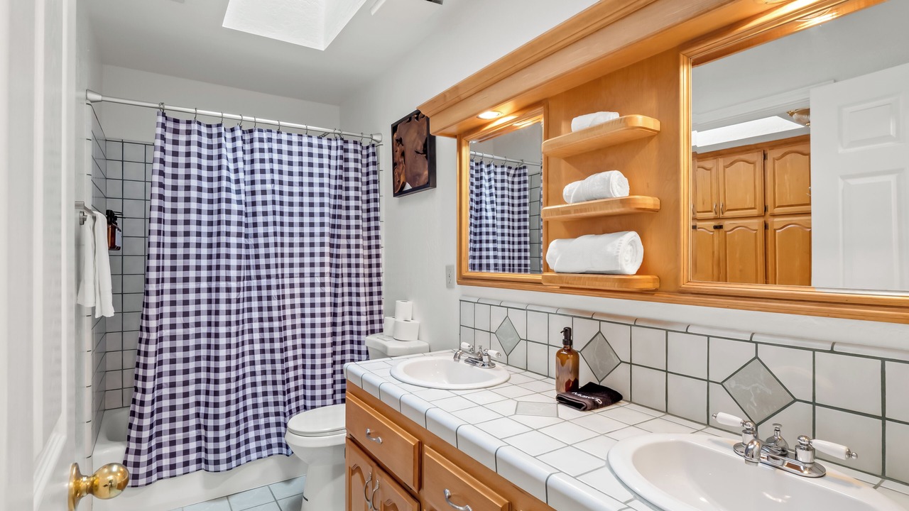 Photo of Bathroom in Ahwahnee
