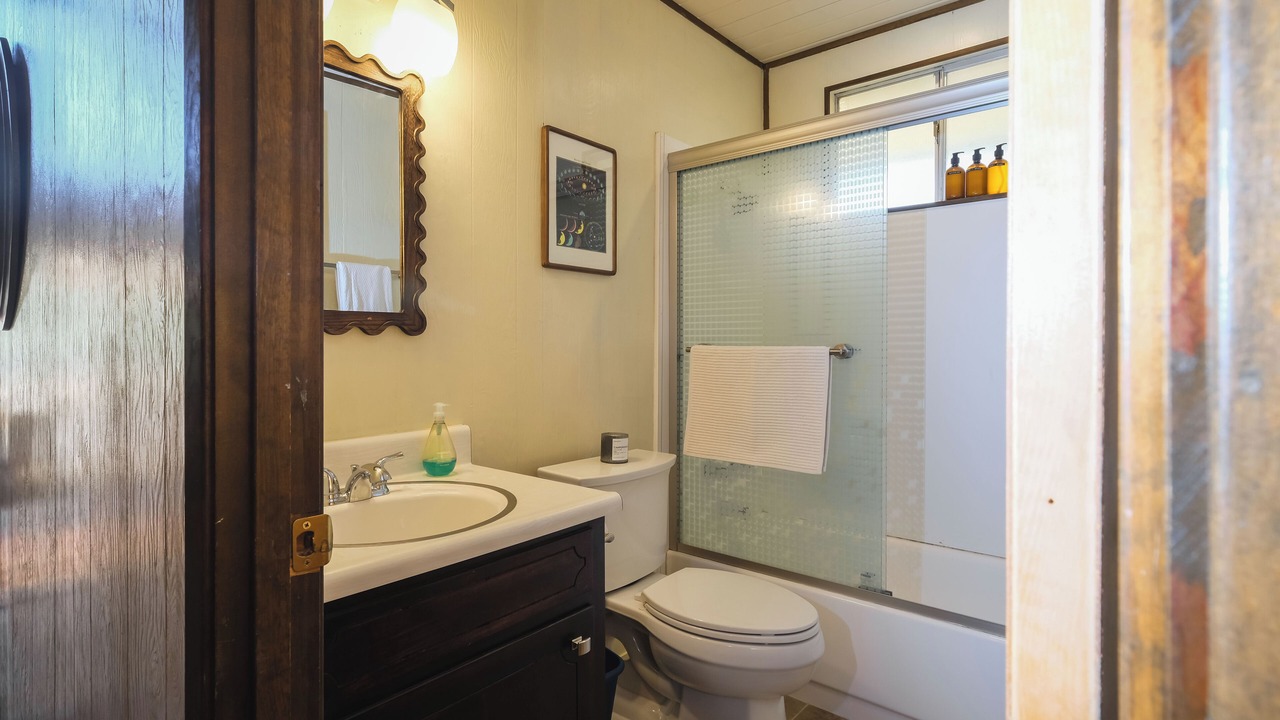 Photo of Bathroom in Groveland