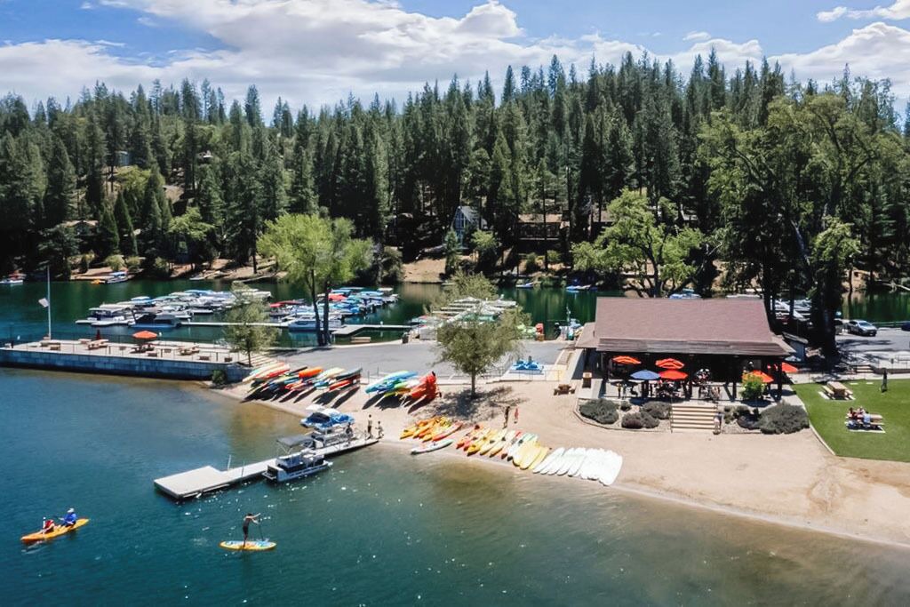 Photo of Outdoor in Groveland