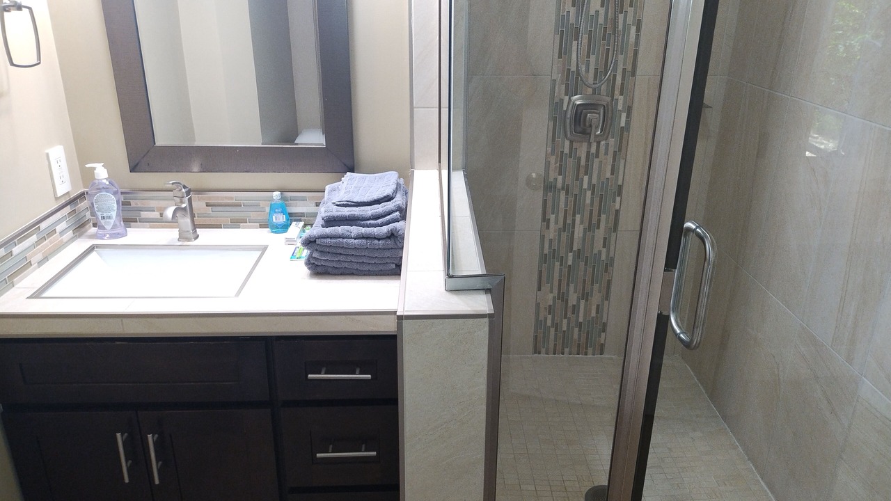 Photo of Bathroom in Lexington Hills