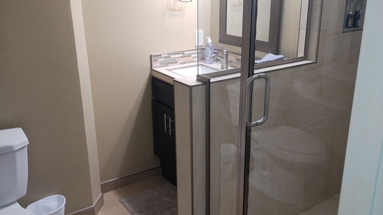 Photo of Bathroom in Lexington Hills