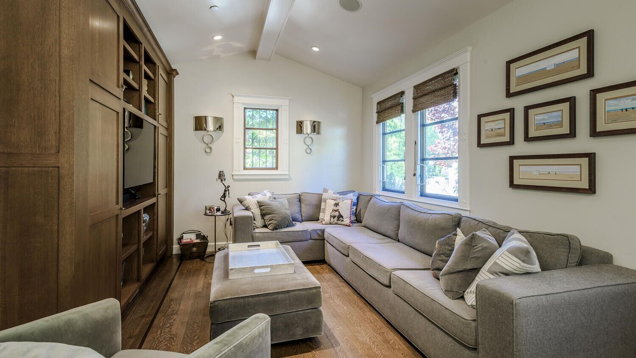 Photo of Livingroom in Hillsborough