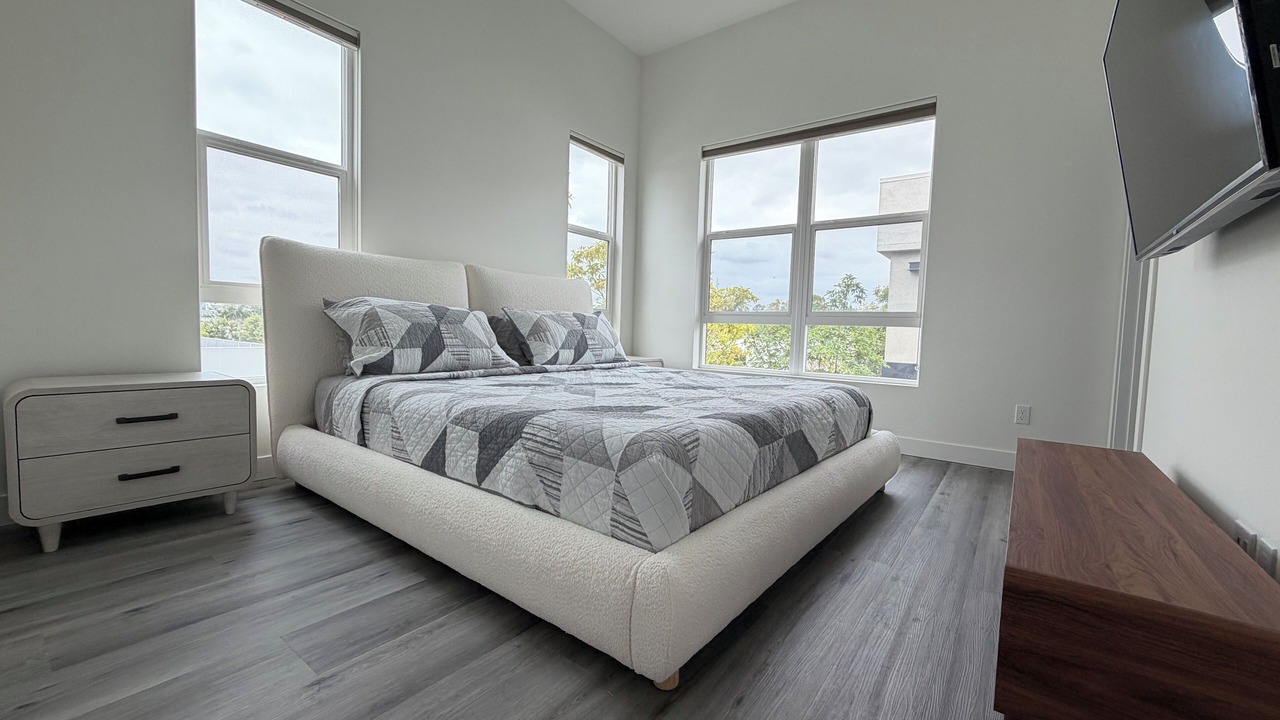 Photo of Bedroom in Irvine Business Complex