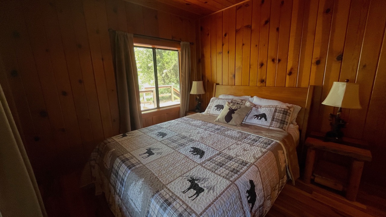 Photo of Bedroom in Oakhurst